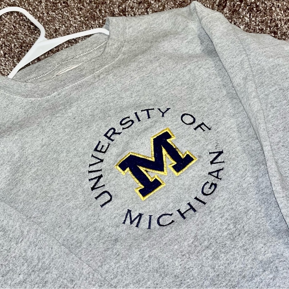 VINTAGE Embroidered Michigan Sweatshirt - Picture 2 of 2